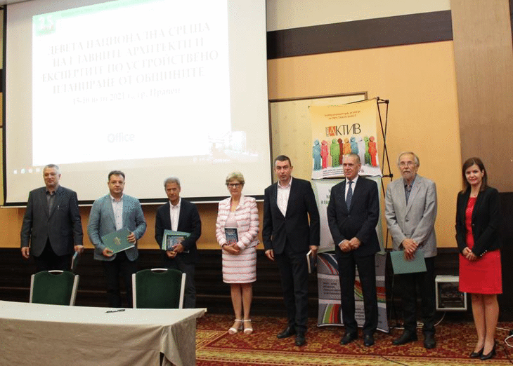 Министър Комитова и нейният екип представиха предложения на МРРБ за законови промени пред експерти от общините