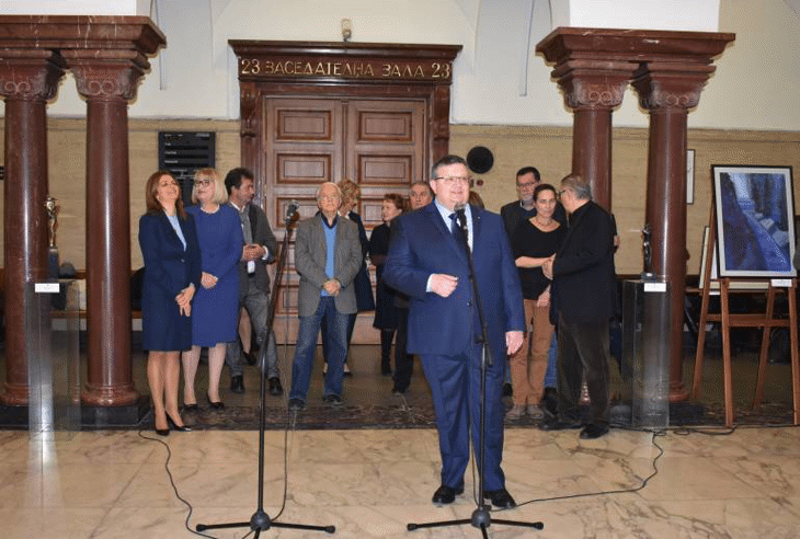 Прокуратурата за четвърти път е домакин на изложба на децата от Художественото училище