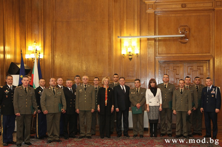 Военнослужещи от 29-ти контингент в мисията на НАТО  в Афганистан получиха наградни знаци на Сухопътните войски на САЩ