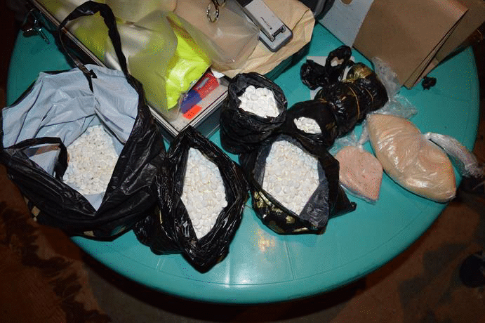 Служители на ГДБОП неутрализираха организирана престъпна група за разпространение на наркотици в Сливен