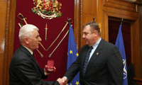 МО
