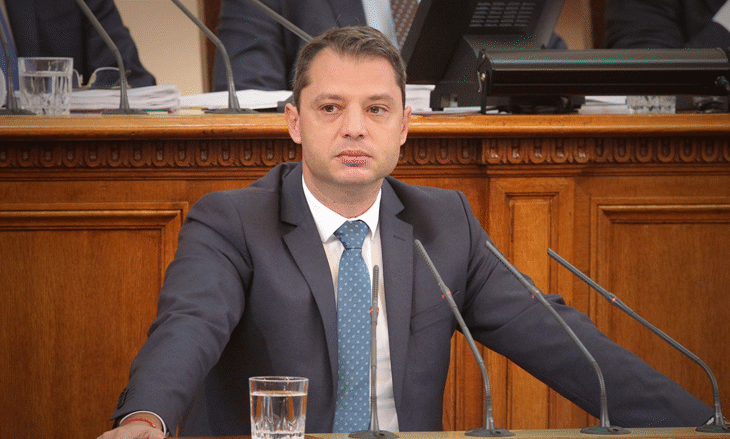 Парламентът не прие оставката на народния представител от ПГ на ПП ГЕРБ Делян Добрев
