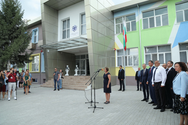 Открита Е Новата Професионална Гимназия По Компютърно Програмиране И Иновации В Бургас