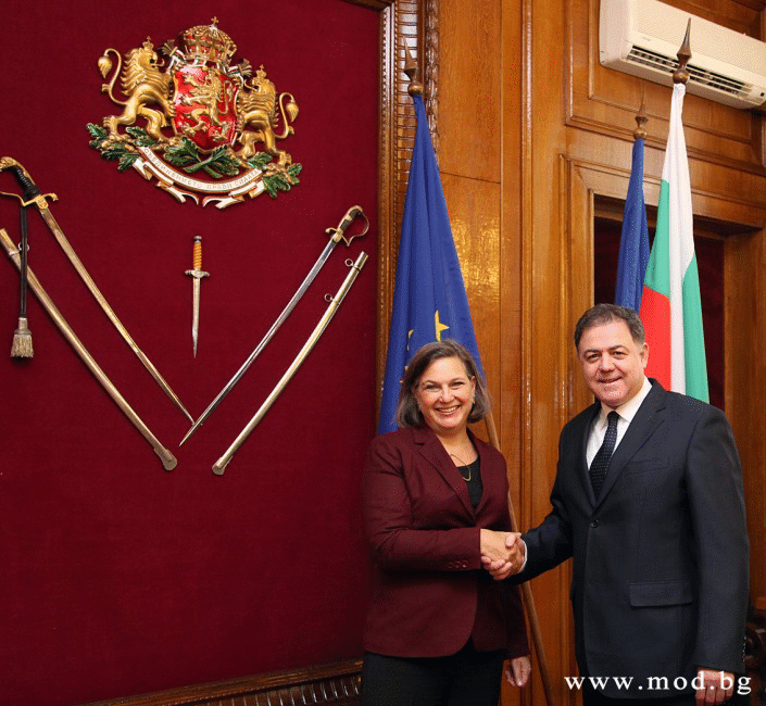 Министърът на отбраната Николай Ненчев се срещна с помощник-държавния секретар на САЩ Виктория Нюланд
