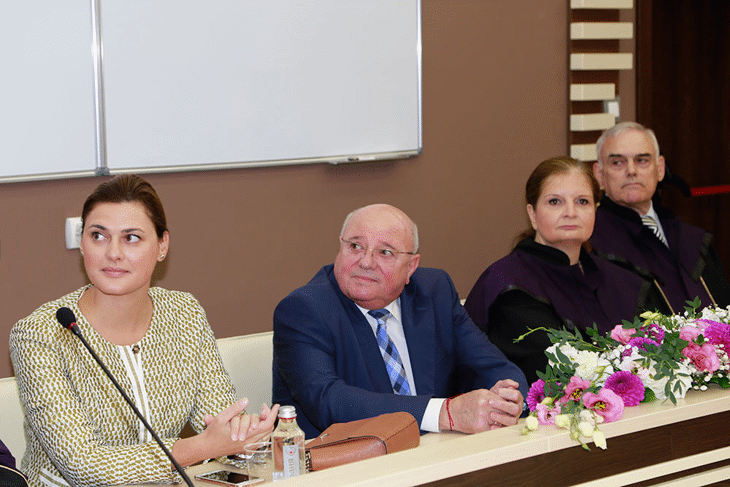 Заместник-Министър Карина Ангелиева Приветства Първокурсниците На Медицински Университет – София