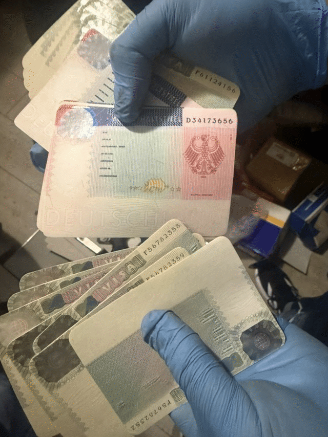 Софийска районна прокуратура обвини двама мъже, извършили подготовка за съставяне на неистински документи