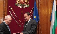 МО