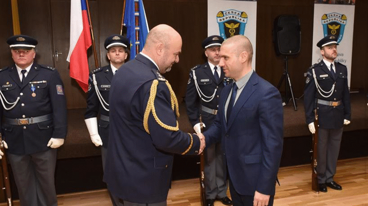 Митническата администрация на Чешката република награди служител на ГДБОП за постигнати високи резултати в съвместни разследвания