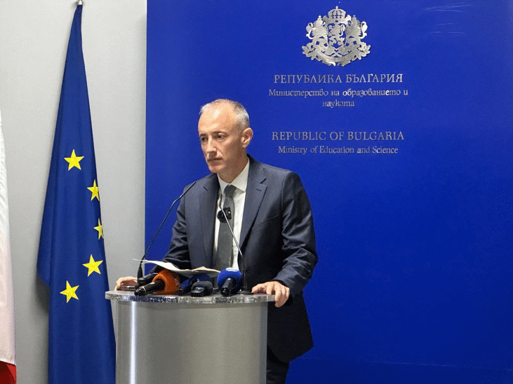 Министър Вълчев: Предлагаме Въвеждане На Час По Добро С Избор Между Различни Учебни Програми