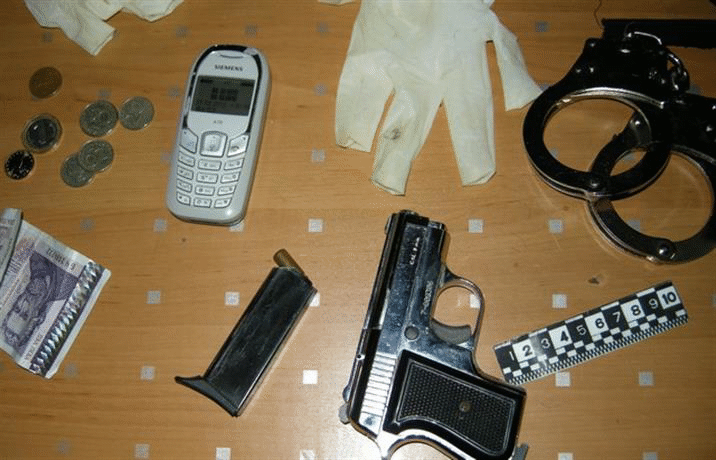 Криминалисти от Пазарджик задържаха четирима мъже, имали намерение да извършат няколко грабежа на територията на областта