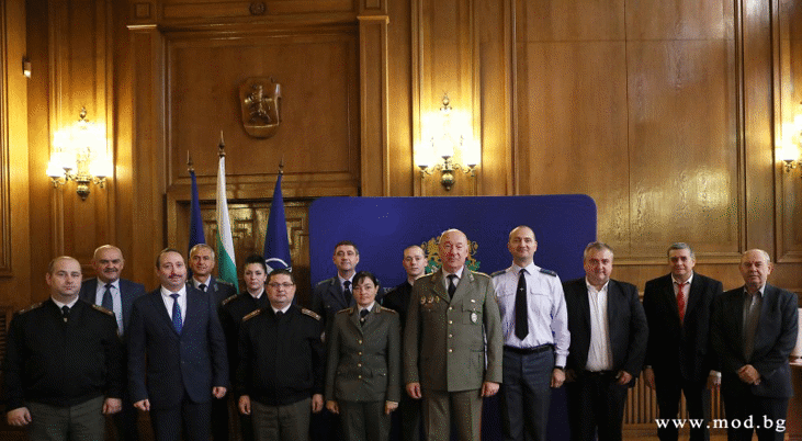 Успешно завърши курсът на администратори по криптографска сигурност с право да провеждат обучение в Министерството на отбраната и Българската армия Успешно завърши курсът на администратори по криптографска сигурност с право да провеждат обучение в Министерството на отбраната и Българската армия
