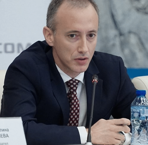 Мон Ще Финансира Училищата Да Закупят Електронни Дневници