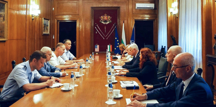 Министърът на отбраната Димитър Стоянов и адмирал Джордж Уайкоф обсъдиха сигурността в Черно море и укрепването на Източния фланг на НАТО