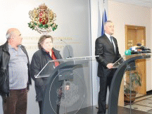 Министър Лукарски: „Дунарит“ може да продължи да работи
