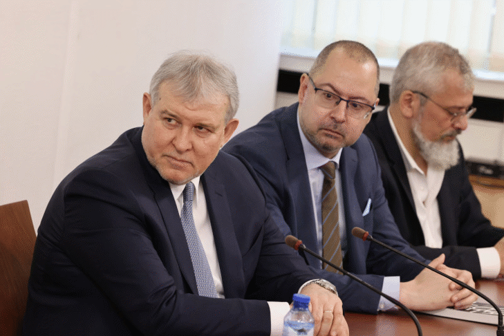 По историята за спасяването на българските евреи да бъде създаден игрален филм предлага писателят и политик проф. Михаел Бар-Зоар