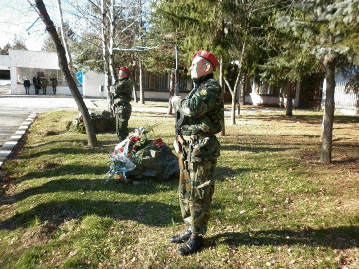 Отдаваме почит пред паметта на българските военнослужещи, загинали в Ирак