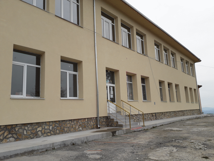 Обобщена Информация За Училищата, В Които Няма Да Се Учи В Понеделник Поради Усложнената Ситуация