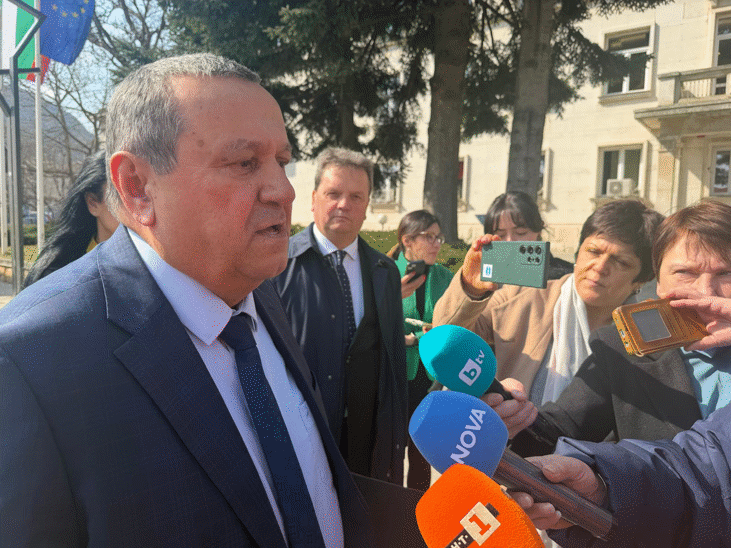 Министър Адемов От Враца: Имаме Сигнали За Натиск Върху Избиратели Чрез Програми За Заетост