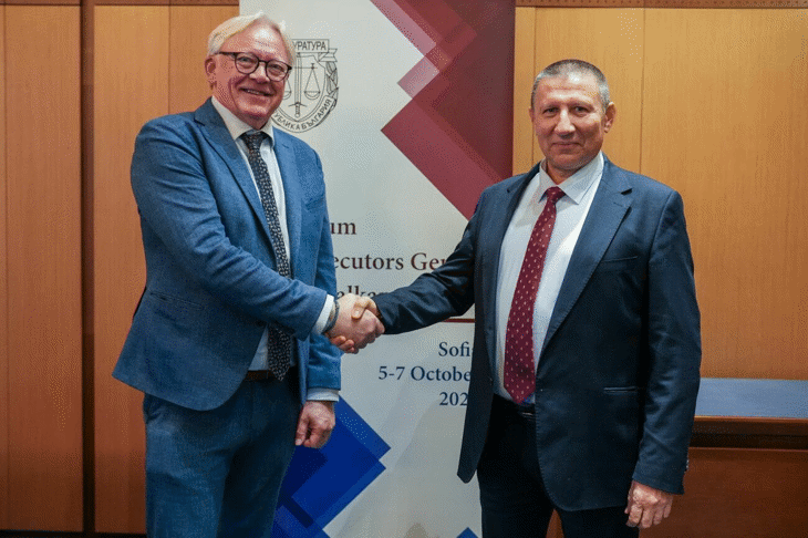 Secretary General of the International Association of Prosecutors Roel Donna and Acting Prosecutor General Borislav Sarafov emphasized the need to strengthen the independence of prosecutors