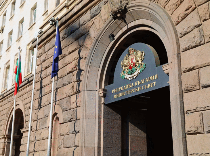 Пълна мобилизация за отстраняване на авариите и защита на населението от снежното бедствие в цялата страна
