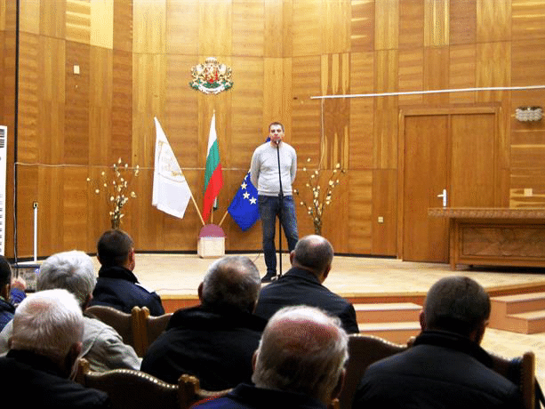 В Дулово се състоя поредната инициатива в рамките на превантивната кампания на ОДМВР-Силистра срещу телефонните измами