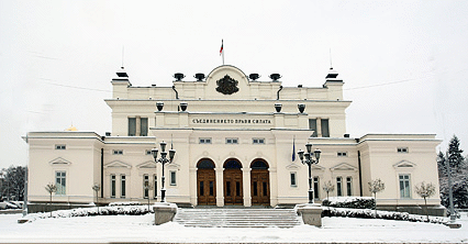 Депутатите спряха преизчисляването на възнагражденията си до 31 декември 2011 г.