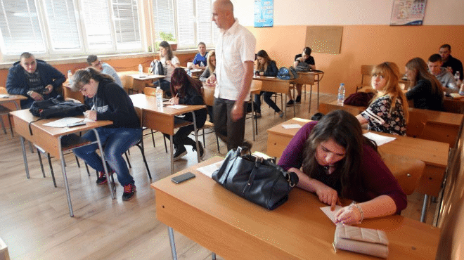 4591 Желаят Да Се Явят На Матура По Български Език И Литература И 3905 На Втори Задължителен Зрелостен Изпит