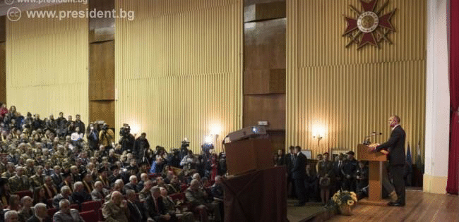Румен Радев към випускниците на Военната академия: Националната сигурност е в основата на всяка просперираща държава и е отговорност на цялото общество