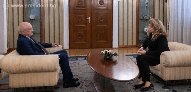Президентът Илияна Йотова проведе срещи с председателя и заместник-председателите на Сметната палата в рамките на процедурата по назначаване на служебно правителство