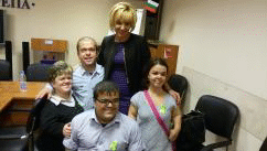 Омбудсманът Мая Манолова: Необходим е Център за подкрепа на хората с нисък ръст