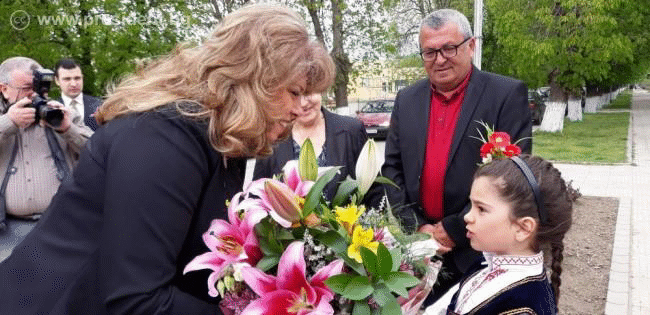 Вицепрезидентът Илияна Йотова: Хора като проф. Иширков са пример, който трябва да следваме