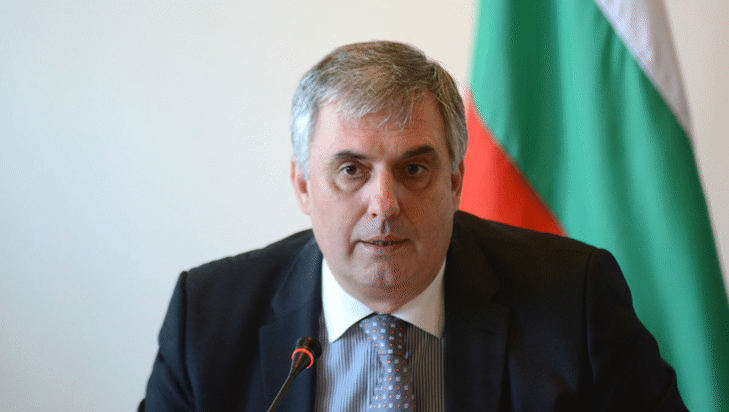 Министър Ивайло Калфин: През декември ще бъдем домакин на най-мащабната конференция, която се организира в София преди предстоящото ни председателство на ЕС Министър Ивайло Калфин: През декември ще бъдем домакин на най-мащабната конференция, която се организира в София преди предстоящото ни председателство на ЕС