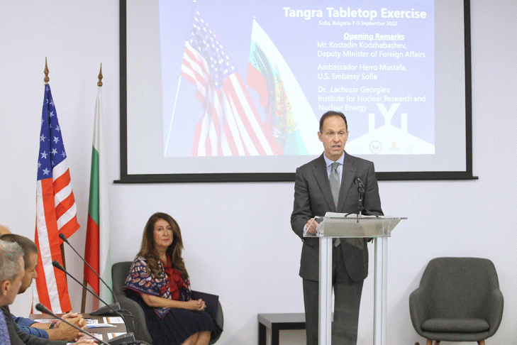 Двустранно българо-американско учение “TANGRA“ тества националните процедури за засичане на ядрени и радиоактивни материали на границата