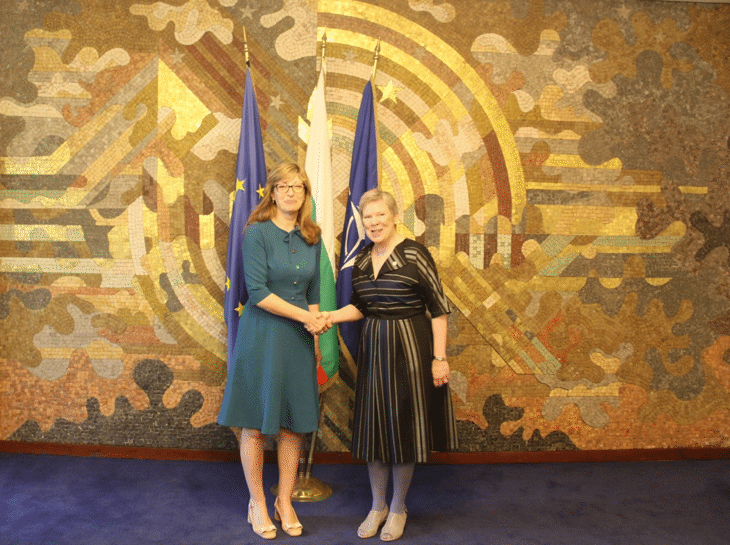 Министър Захариева пред зам. генералния секретар на НАТО: Подкрепата на България за НАТО остава непроменена