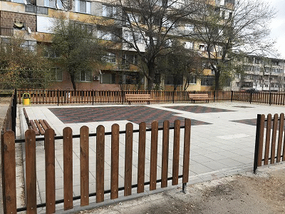 Десет детски площадки се изграждат тази година в район „Искър“