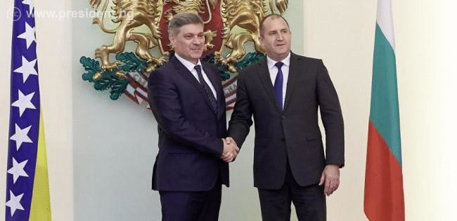Президентът Радев: България е готова да задълбочи сътрудничество си с Босна и Херцеговина в областта на отбраната и сигурността