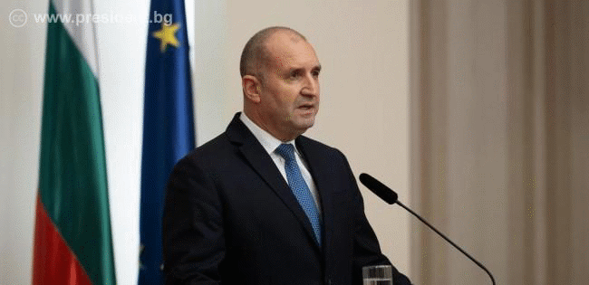 Президентът Румен Радев: Властта е бламирана, оставката е неотложна, предсрочните избори са единственият път напред