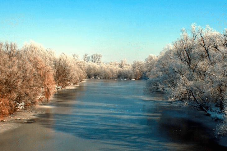 Министър Ирина Костова издаде заповед за проверки на речните корита за замърсявания