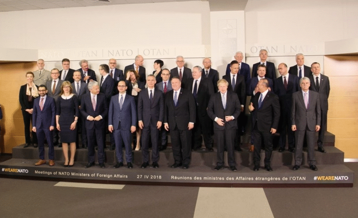 Екатерина Захариева участва в срещата на външните министри на НАТО