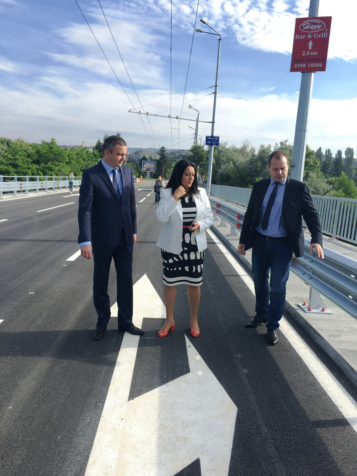 Пуснато е движението по ремонтирания Аспарухов мост във Варна