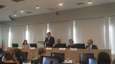 Зам.-министър Лазаров: Все повече граждани на трети страни търсят професионална реализация в България