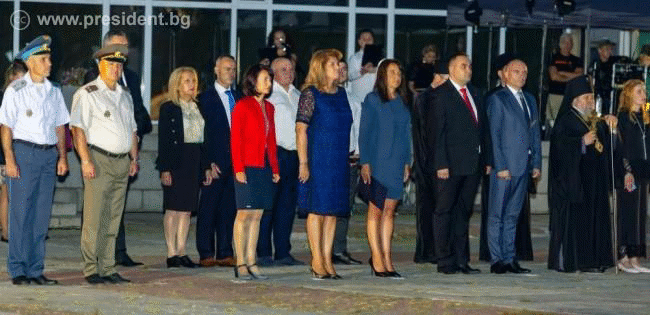 Вицепрезидентът: Водени от политически недоимък, късаме парче по парче от миналото, за да строим сглобката на политически угодна история