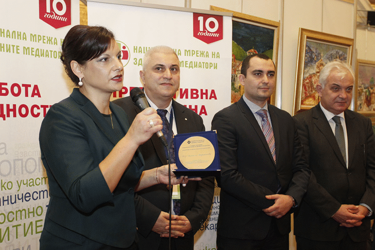 През 2017 г. на терен са работили 215 здравни медиатори, догодина те ще бъдат 230 в 117 български общини, заяви председателят на Комисията по здравеопазването д-р Даниела Дариткова при откриването на информационни щандове на „Национална мрежа на здравните медиатори”