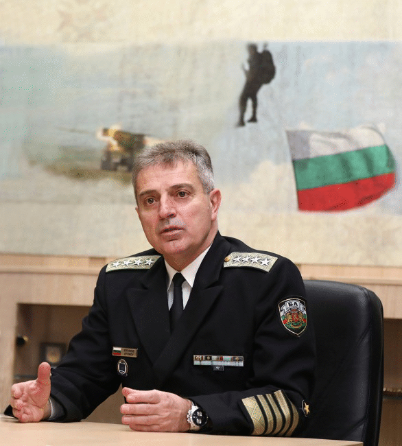 Началникът на отбраната адмирал Емил Ефтимов ще участва в заседанието на Военния комитет на Европейския съюз