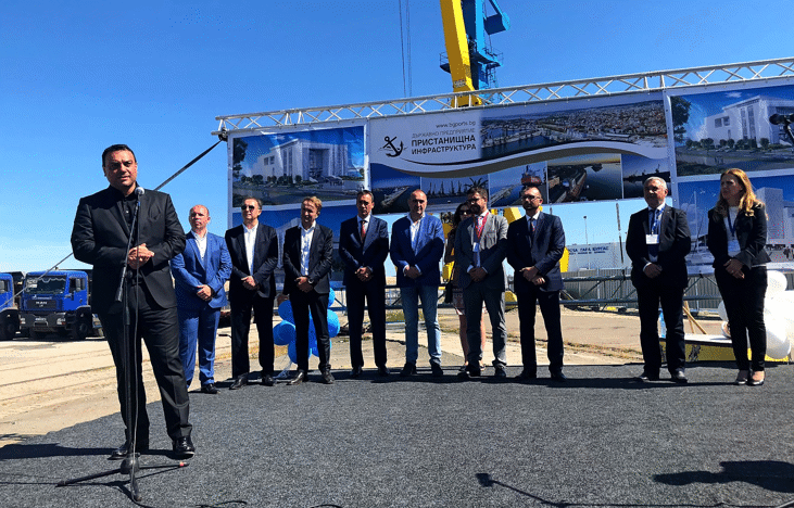 Ивайло Московски: Продължаваме развитието на зоната за свободен достъп на пристанище Бургас