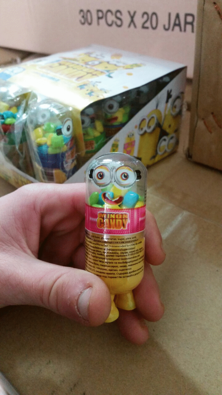 Над 120 000 дъвки с анимационни герои задържа Митница Бургас