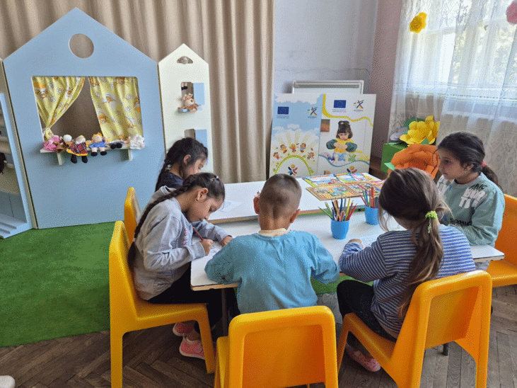 Групи И За Родители Създадоха В Детската Градина В Сливенското Село Сборище