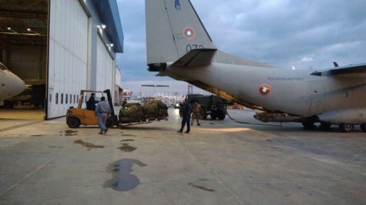 България доставя хуманитарна помощ за Албания с военнотранспортен самолет „Спартан“