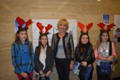 1000 лева и камион плюшени играчки събра изложба с омбудсмана Мая Манолова