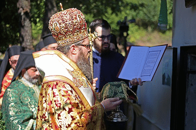 Осветиха реставрираните стенописи на храма в Курилския манастир